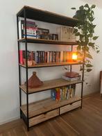 Boekenkast met 2 lades - stoer én boho, Huis en Inrichting, Kasten | Boekenkasten, Ophalen, Gebruikt, 100 tot 150 cm, Metaal