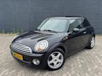 Mini Mini 1.6 Cooper, PANO, CRUISE CONTROL, LEER, STOELVERWA, Voorwielaandrijving, Gebruikt, 750 kg, 4 cilinders