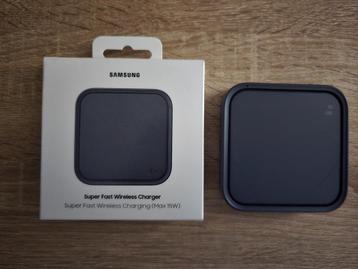 Samsung Super Fast Wireless Charger (Max 15W) beschikbaar voor biedingen