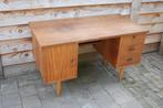 Vintage Houten Bureau, Huis en Inrichting, Bureaus, Ophalen, Gebruikt, Nvt, Bureau