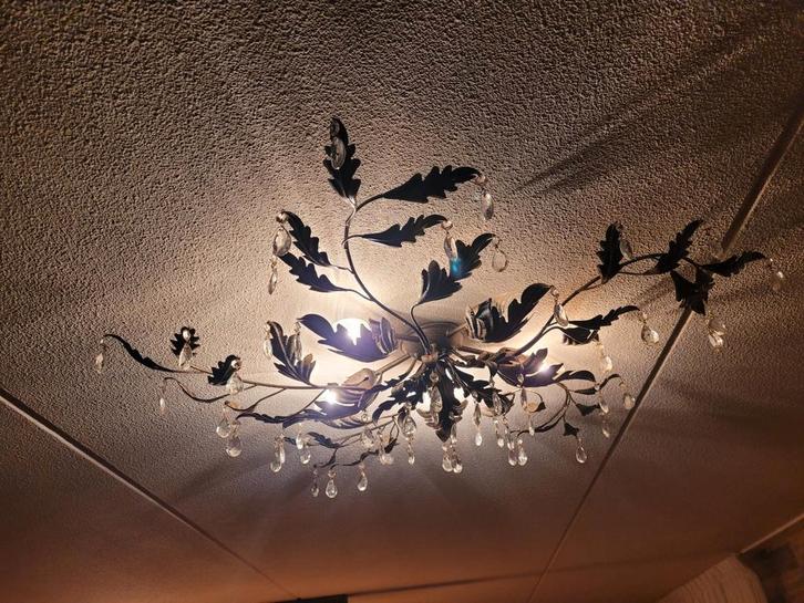 Elegante plafondlamp met bladeren en kristallen, Huis en Inrichting, Lampen | Plafondlampen, Gebruikt, Glas, Metaal, Ophalen