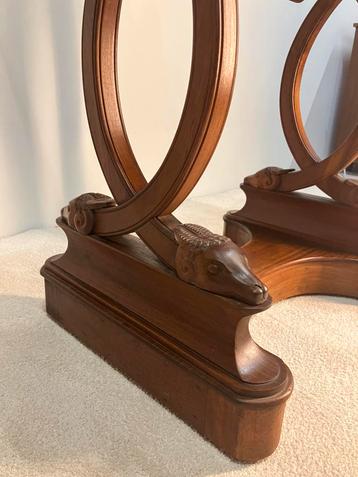 SALE Vintage Empire Stijl Plantentafel Prachtig Gedecoreerd beschikbaar voor biedingen