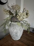 Betonnen Pot met Zijde Bloemen, Huis en Inrichting, Woonaccessoires | Vazen, Ophalen, Steen, Overige kleuren, 50 tot 75 cm