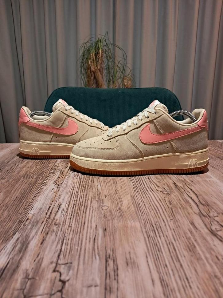 Nike Air Force 1 SE 'Seasonal - Bright Lemon' Size 40,5, Kleding | Dames, Schoenen, Gedragen, Sneakers of Gympen, Beige, Ophalen of Verzenden