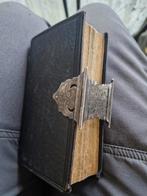 Antieke Bijbel 1874 met Zilveren Slot, Antiek en Kunst, Antiek | Boeken en Bijbels, Ophalen
