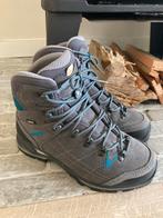 Lowa Bergschoenen Maat 38 grijs dames, Ophalen of Verzenden, Zo goed als nieuw, Grijs, Wandelschoenen