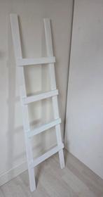 Witte Houten Ladder - Sierladder, Doe-het-zelf en Verbouw, Ladders en Trappen, Ophalen, Zo goed als nieuw, Ladder, Minder dan 2 meter