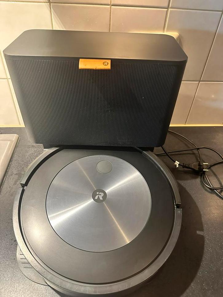 iRobot Roomba j7 met Clean Base + extra accessoires, Witgoed en Apparatuur, Stofzuigers, Zo goed als nieuw, Robotstofzuiger, Ophalen