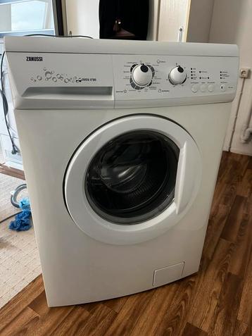 Wasmachine voor de monteur beschikbaar voor biedingen