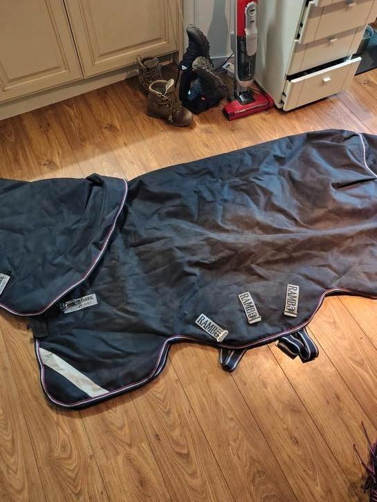 ZGAN Rambo Supreme 250gr Vari-Layer 6'0 130/183 met hals, Dieren en Toebehoren, Paarden en Pony's | Dekens en Dekjes, Nieuw, Ophalen of Verzenden