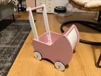 Houten roze/witte poppenwagen, Kinderen en Baby's, Speelgoed | Houten speelgoed, Zo goed als nieuw, Ophalen