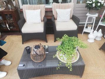  Loungeset 4 stoelen en tafel beschikbaar voor biedingen