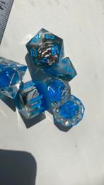 Sharp edge liquid core blue sea dice, Hobby en Vrije tijd, Gezelschapsspellen | Bordspellen, Ophalen of Verzenden, Zo goed als nieuw