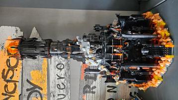 LEGO 10333 LOTR Barad-dûr + MINIFIGS! beschikbaar voor biedingen