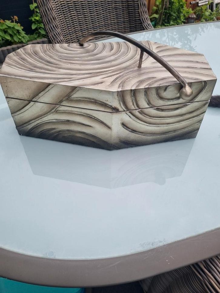 Gothic kistje zilver met fluwelen bekeding, Antiek en Kunst, Curiosa en Brocante, Ophalen of Verzenden