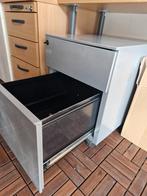 Lockable Metal Filing Cabinet on Wheels, Ophalen, Zo goed als nieuw