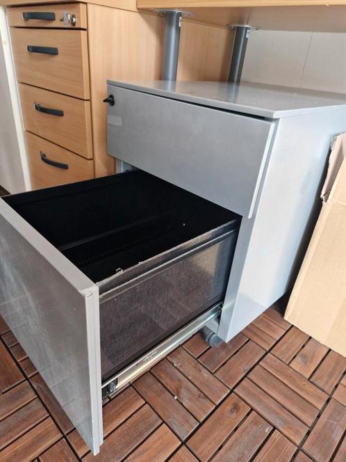 Lockable Metal Filing Cabinet on Wheels, Dieren en Toebehoren, Hondenhokken, Zo goed als nieuw, Ophalen