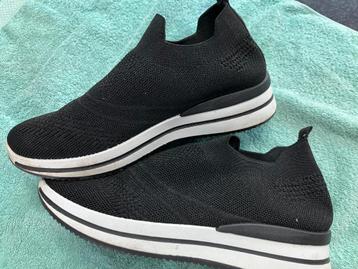 runin maat 41 beschikbaar voor biedingen