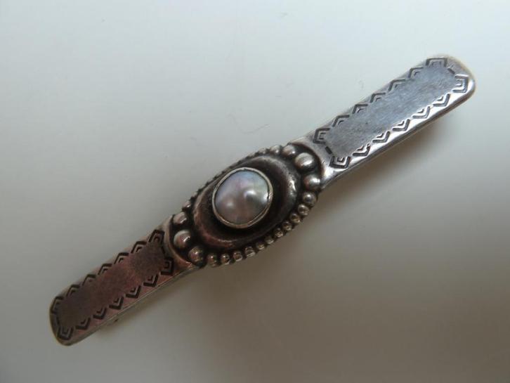 Antieke zilveren broche met natuurlijke barok oriëntparel, Sieraden, Tassen en Uiterlijk, Antieke sieraden, Broche, Zilver, Verzenden