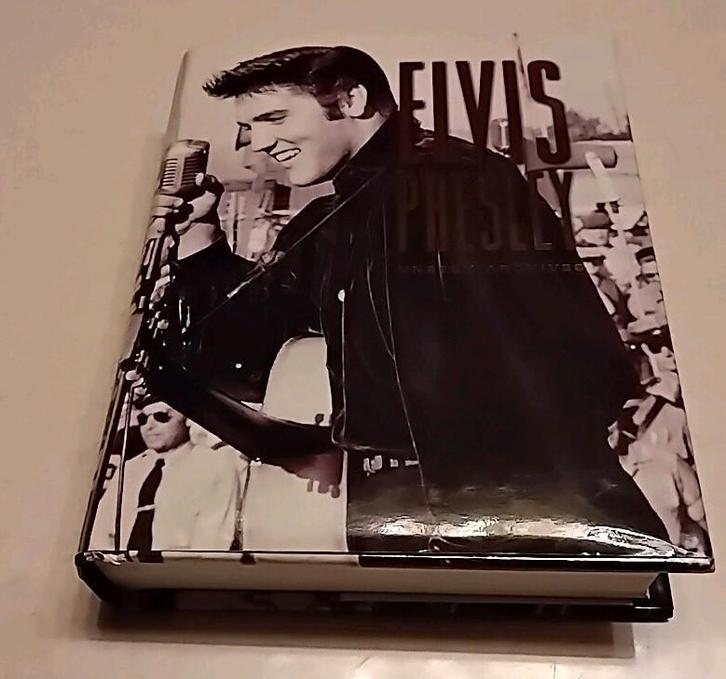 Elvis Presley Hardcover Boek zeldzaam, Boeken, Biografieën, Zo goed als nieuw, Film, Tv en Media, Ophalen of Verzenden