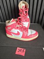 Nike Jordan maat 37,5, Meisje, Sportschoenen, Ophalen of Verzenden, Zo goed als nieuw