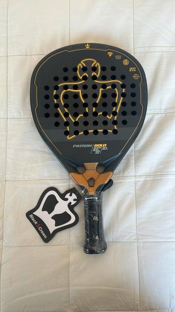 Black Crown Patron Gold racket beschikbaar voor biedingen
