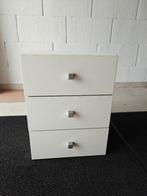 Witte kast met 3 schuiven, nachtkastje bureau bergruimte, Ophalen, Zo goed als nieuw, Minder dan 70 cm, Minder dan 70 cm