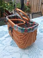 mand, Huis en Inrichting, Woonaccessoires | Schalen en Manden, Ophalen, Mand, Zo goed als nieuw, Riet