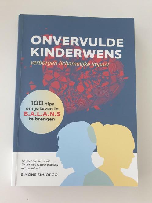 Boek: Onvervulde Kinderwens - Simone Sinjorgo, Boeken, Wetenschap, Gelezen, Ophalen of Verzenden