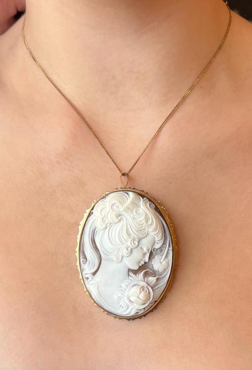Schelp camee zeer grote Art Nouveau 14k gouden broche hanger, Sieraden, Tassen en Uiterlijk, Antieke sieraden, Hanger, Goud, Met edelsteen
