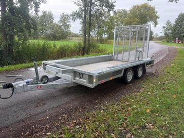 Henra machinetransporter auto aanhanger beschikbaar voor biedingen