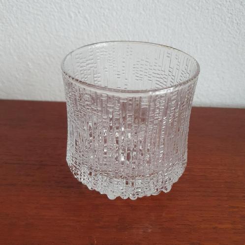 Iittala glas Ultima Thule, Verzamelen, Glas en Borrelglaasjes, Zo goed als nieuw, Overige typen, Ophalen of Verzenden