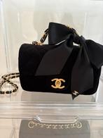 Chanel bag top handle fluweel velvet zwart NIEUW MOET NU WEG, Ophalen, Nieuw, Speelkaart(en)