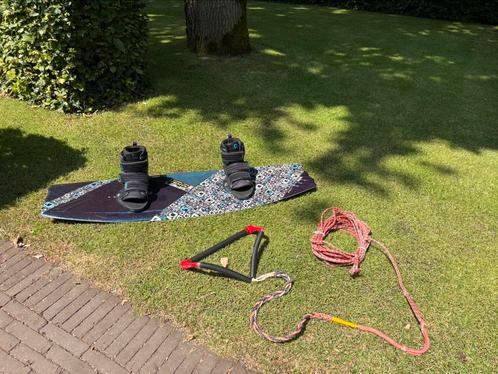 O’Brien wakeboard met wakeboard touw jobe, Watersport en Boten, Wakeboarden, Gebruikt, Ophalen of Verzenden
