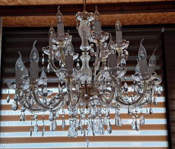 Nieuwe kristallen kroonluchter. 70 cm doorsnede. beschikbaar voor biedingen