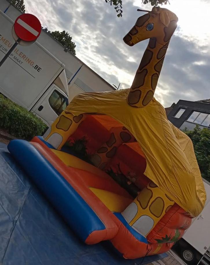 Springkasteel, Hobby en Vrije tijd, Feestartikelen | Verhuur, Zo goed als nieuw, Overige, Ophalen