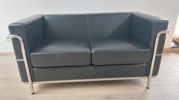 Le Corbusier bank LC 2 replica beschikbaar voor biedingen