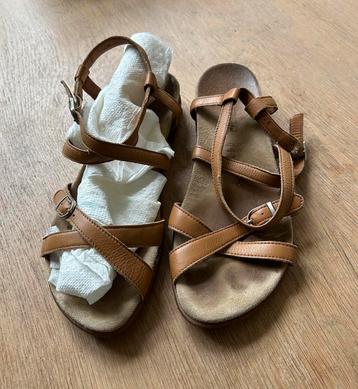Sandalen, volledig van leer ook binnenzool, maat 38 beschikbaar voor biedingen
