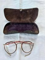 Antiek, oud brilletje in metalen doos, Buster by Wan Karff., Ophalen of Verzenden, Gebruikt, Overige kleuren, Overige merken