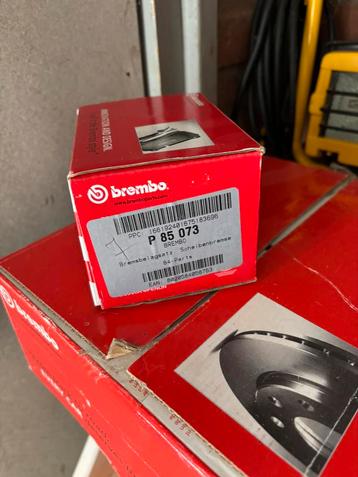 Brembo remschijven/remblokken achter set nieuw beschikbaar voor biedingen