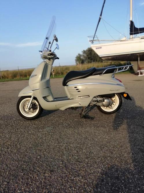 Peugeot Django 4t 2016, en Sym Fiddle, Fietsen en Brommers, Scooters | Peugeot, Zo goed als nieuw, Overige modellen, Ophalen