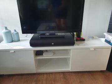IKEA Byas tv-meubel beschikbaar voor biedingen