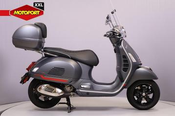 Vespa GTS 300 SUPER SPORT ABS (bj 2022) beschikbaar voor biedingen