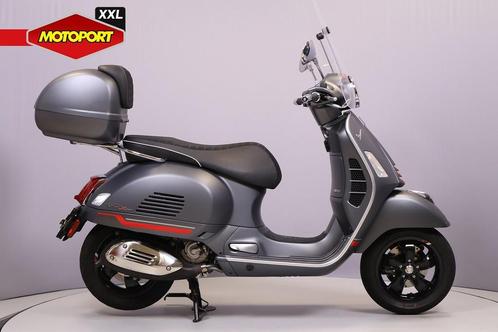 Vespa GTS 300 SUPER SPORT ABS (bj 2022), Motoren, Motoren | Overige merken, Bedrijf, Scooter