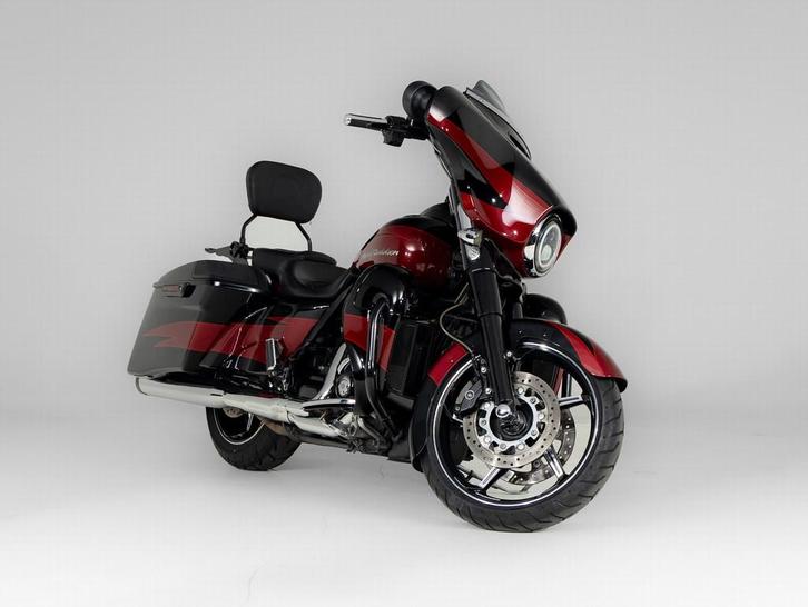Harley-Davidson CVO Street Glide (bj 2016), Motoren, Motoren | Harley-Davidson, Bedrijf, Toermotor, meer dan 35 kW, ABS, Handvatverwarming
