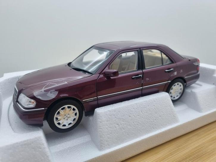 Norev Mercedes E-Klasse W202 1:18 Limited Edition, Hobby en Vrije tijd, Modelauto's | 1:18, Nieuw, Auto, Norev, Ophalen of Verzenden