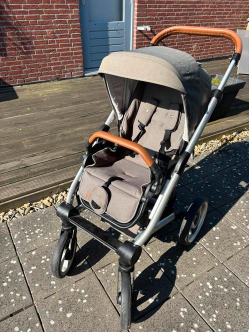 Mutsy Nio Sea Green, complete kinderwagen, Kinderen en Baby's, Kinderwagens en Combinaties, Zo goed als nieuw, Mutsy, Ophalen