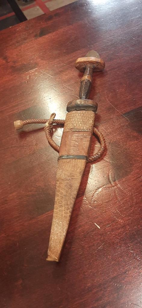 Oud Afrikaans Mossi Mes - Burkina Faso, Antiek en Kunst, Antiek | Overige Antiek, Ophalen of Verzenden