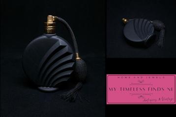 Vintage zwart glazen parfum verstuiver met pompje 70s beschikbaar voor biedingen