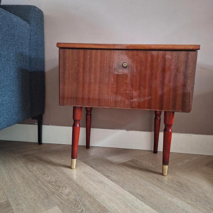 Midcentury nachtkastje / wandkastje, Huis en Inrichting, Slaapkamer | Nachtkastjes, Gebruikt, Minder dan 45 cm, Ophalen